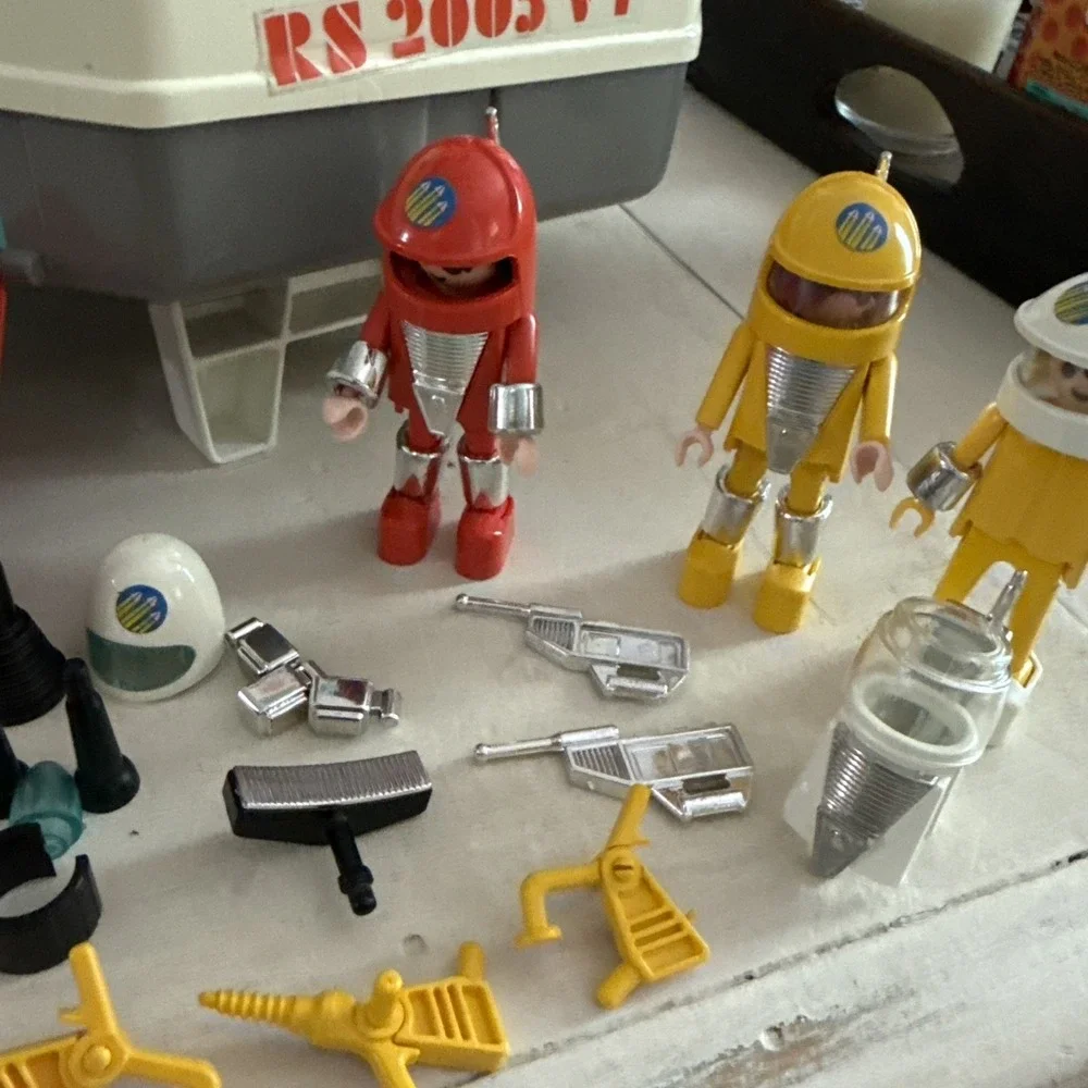 Playmobil 3536 ~ Space Station Astronauts Stun Guns Play Set Vintage Sputnik 80s